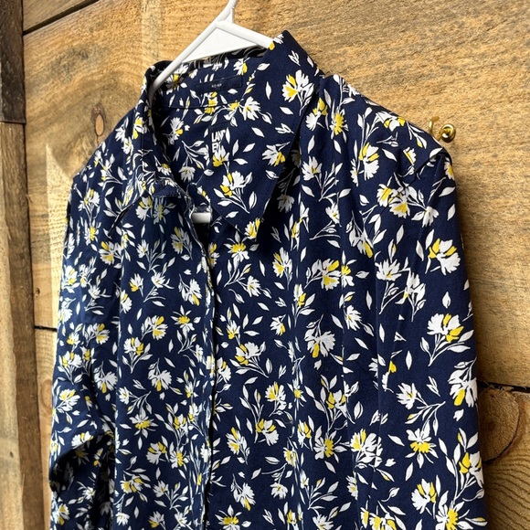 Lands' End Button Down Shirt - Picture 3 of 8